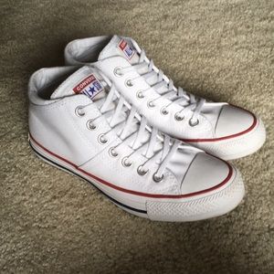 Converse Chuck Taylor Madison Mid